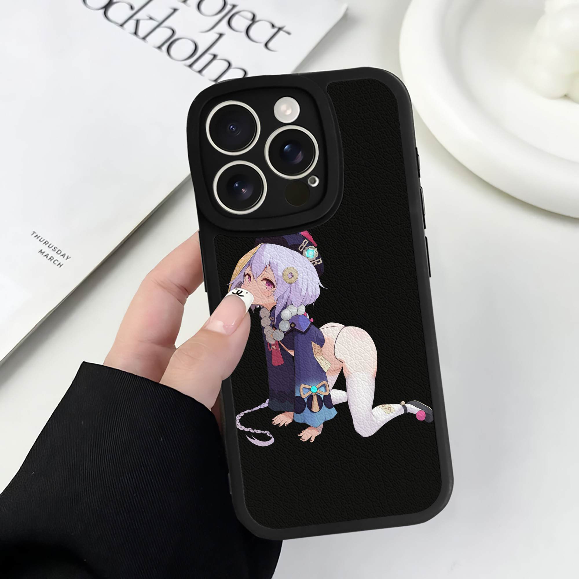 げんし神 七七 なな  genshin Nana 【iPhone 16シリーズ対応】シリコンスマホケース（レザー調） 材質：シリコン
